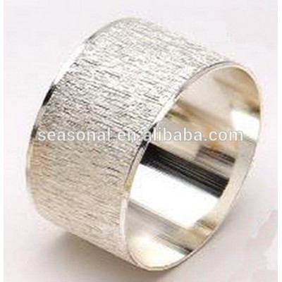 Wholesale stock quick delivery Textured Brass Round napkin ring Wedding Decoration Party Favor